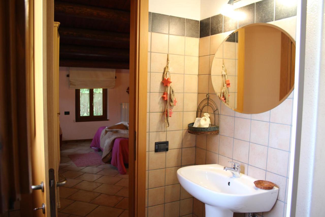 Casale Fontanile Bed And Breakfast Smerillo Bagian luar foto